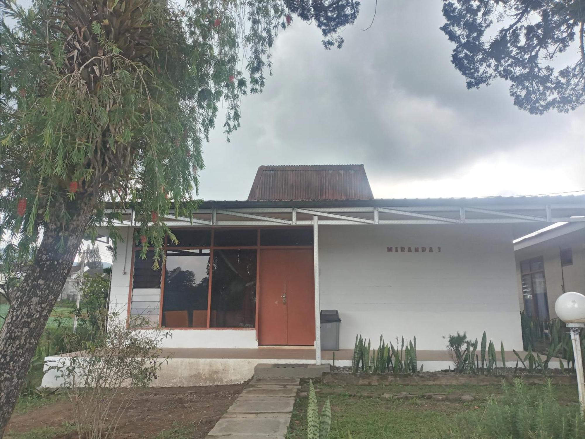 Kaliaga Bungalow Berastagi Extérieur photo